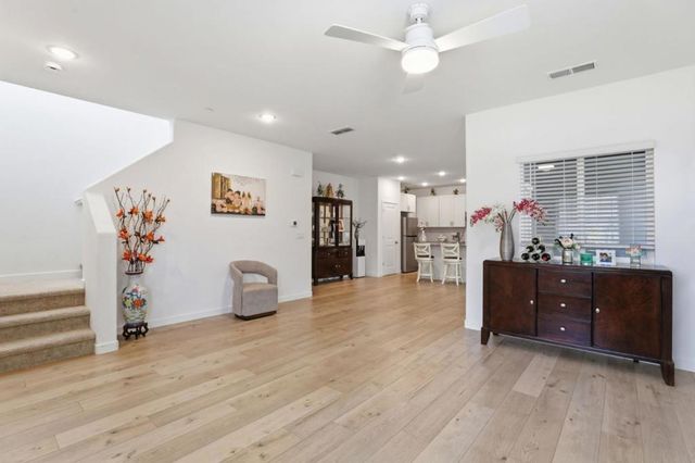 12185 Coal Creek Way, Rancho Cordova, CA 95742