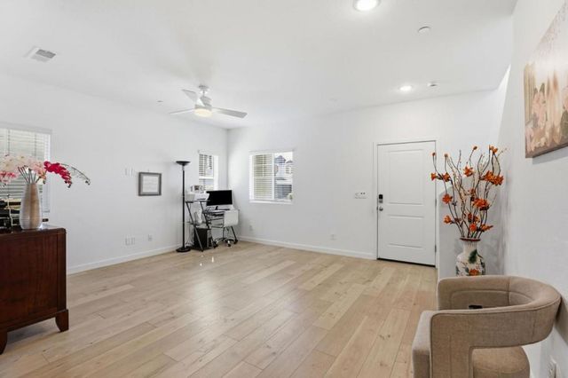 12185 Coal Creek Way, Rancho Cordova, CA 95742