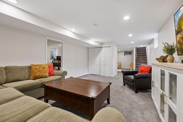 2134 Scheffer Avenue, Saint Paul, MN 55116