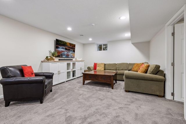 2134 Scheffer Avenue, Saint Paul, MN 55116