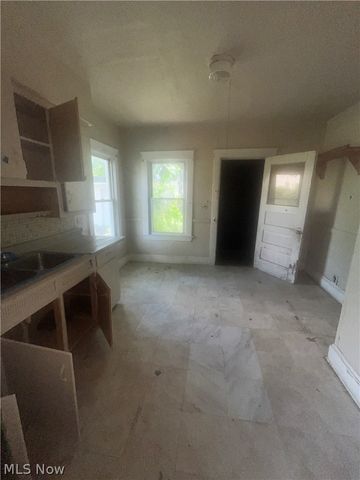 8306 Maryland Avenue, Cleveland, OH 44105