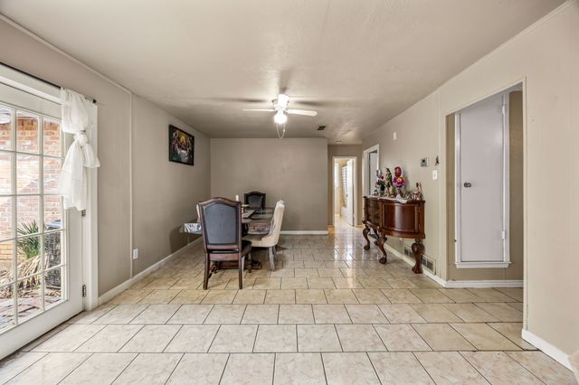 1513 Glynn Oaks Drive, Arlington, TX 76010