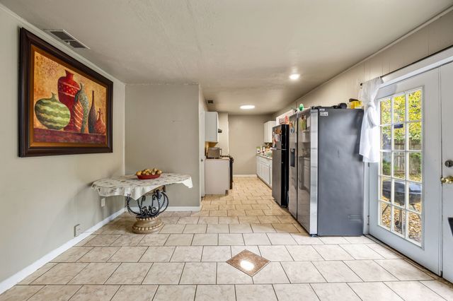 1513 Glynn Oaks Drive, Arlington, TX 76010