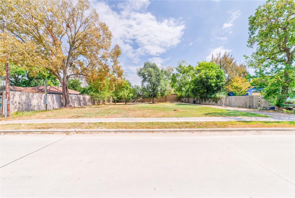 14807 Wagon Trail Road, Pearland, TX 77584