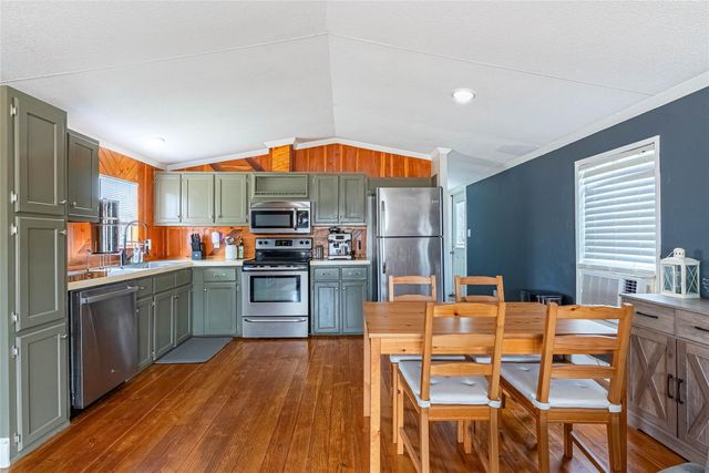 9220 County Road 272, Bertram, TX 78605