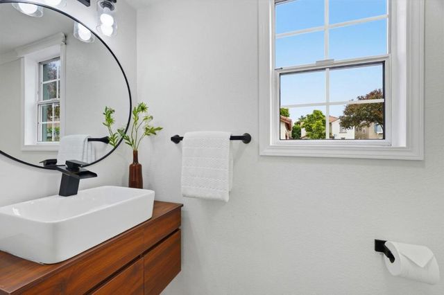 374 Marquetry Court, San Jose, CA 95116