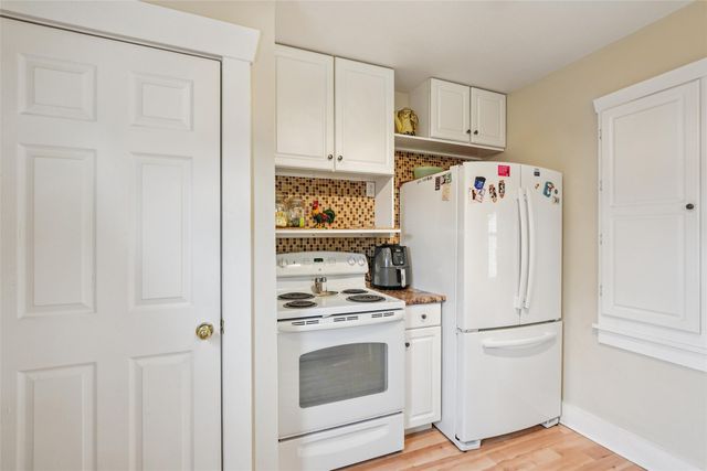 510 N 3rd Avenue E, Newton, IA 50208