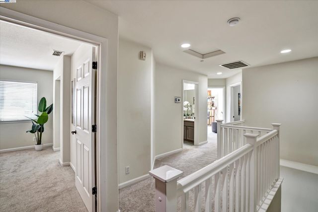 2878 4Th St 1401, Livermore, CA 94550