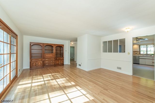 11 Cresthill Rd, Verona Twp., NJ 07044
