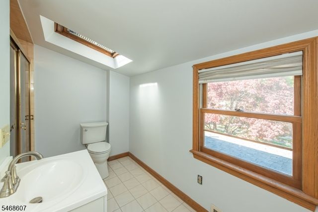 11 Cresthill Rd, Verona Twp., NJ 07044