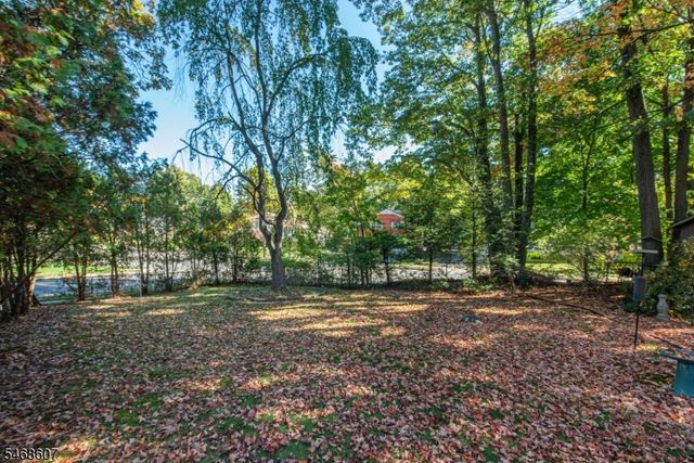 11 Cresthill Rd, Verona Twp., NJ 07044