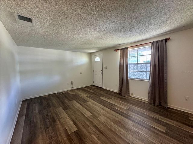 1004 MELROSE STREET B, Seffner, FL 33584