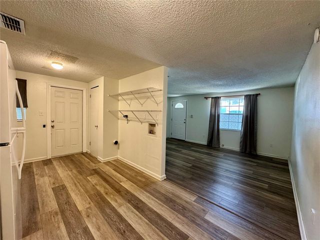 1004 MELROSE STREET B, Seffner, FL 33584