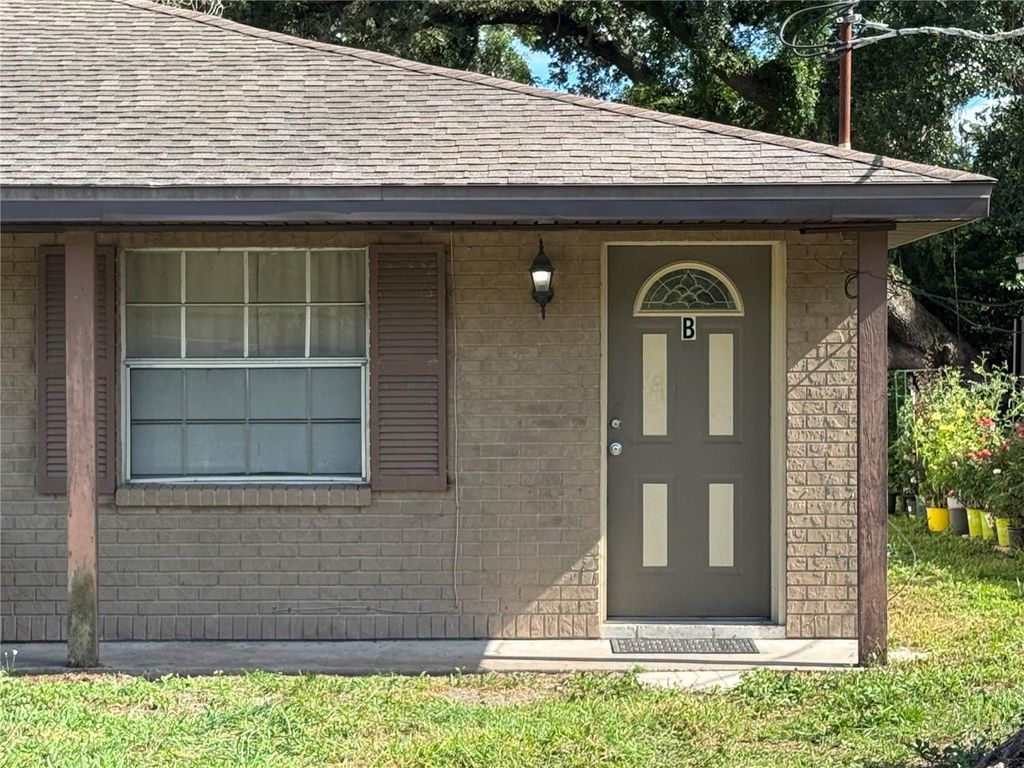 1004 MELROSE STREET B, Seffner, FL 33584