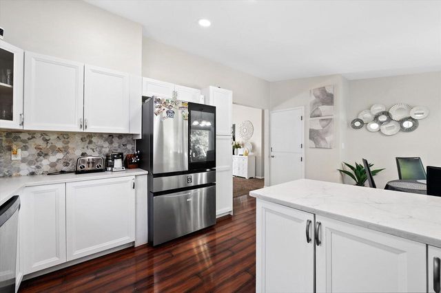 14430 Hyland DRIVE, Brookfield, WI 53005