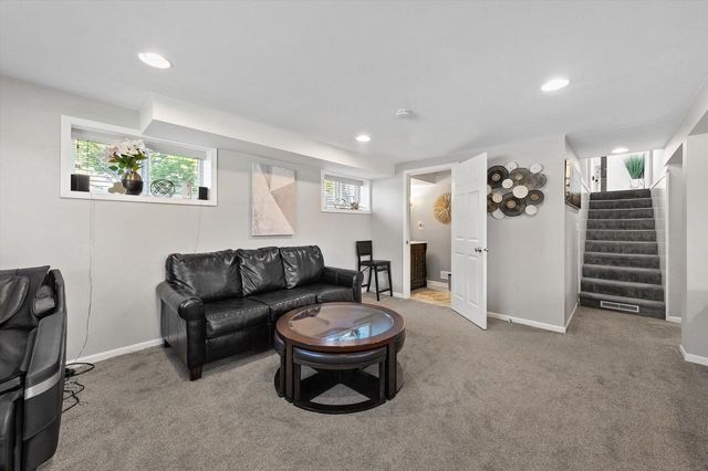 14430 Hyland DRIVE, Brookfield, WI 53005