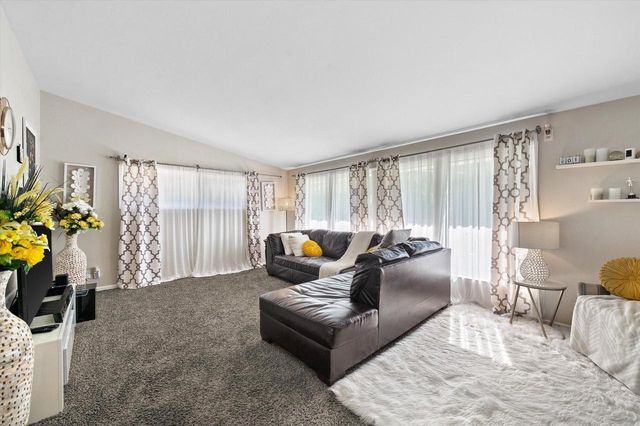 14430 Hyland DRIVE, Brookfield, WI 53005