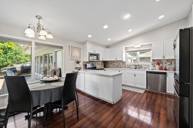 14430 Hyland DRIVE, Brookfield, WI 53005