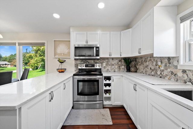 14430 Hyland DRIVE, Brookfield, WI 53005