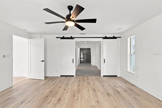 461 PALM ISLAND NE, Clearwater Beach, FL 33767