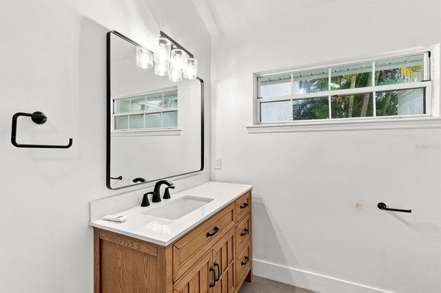 461 PALM ISLAND NE, Clearwater Beach, FL 33767