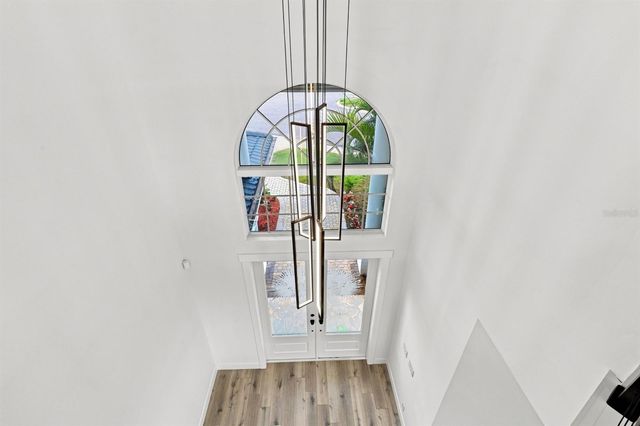 461 PALM ISLAND NE, Clearwater Beach, FL 33767