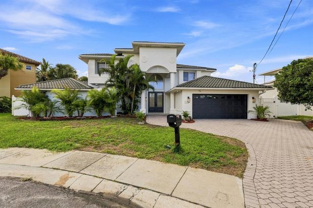 461 PALM ISLAND NE, Clearwater Beach, FL 33767