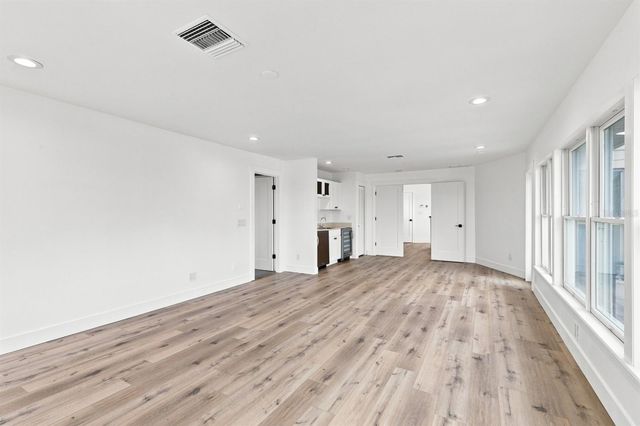 461 PALM ISLAND NE, Clearwater Beach, FL 33767