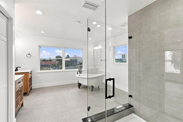 461 PALM ISLAND NE, Clearwater Beach, FL 33767