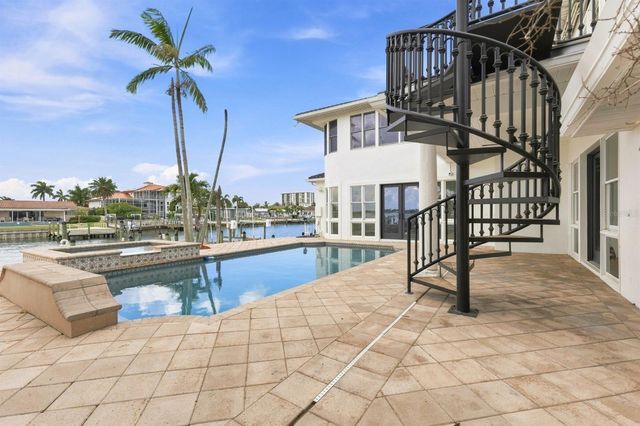 461 PALM ISLAND NE, Clearwater Beach, FL 33767