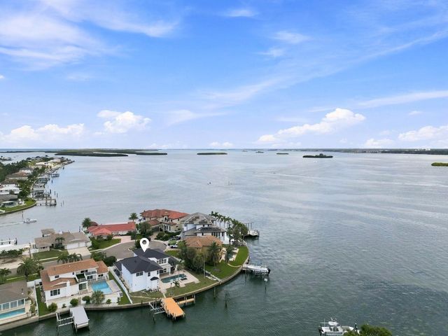 461 PALM ISLAND NE, Clearwater Beach, FL 33767