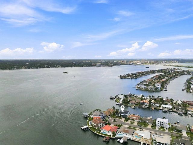 461 PALM ISLAND NE, Clearwater Beach, FL 33767