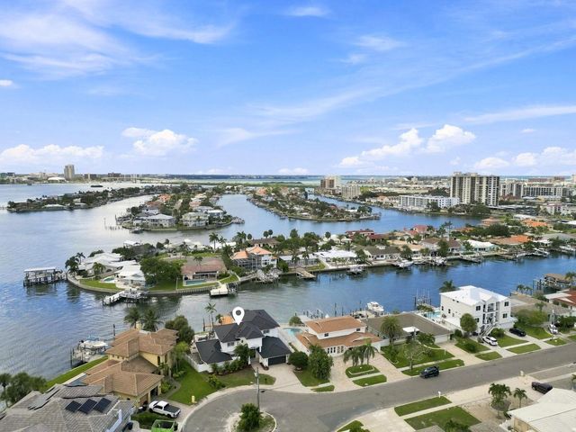 461 PALM ISLAND NE, Clearwater Beach, FL 33767
