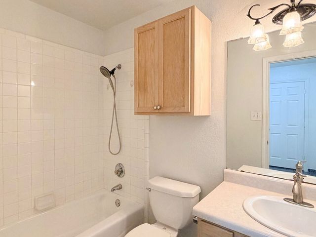 1202 Spell Avenue, Cleburne, TX 76033
