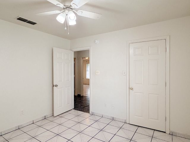 1202 Spell Avenue, Cleburne, TX 76033