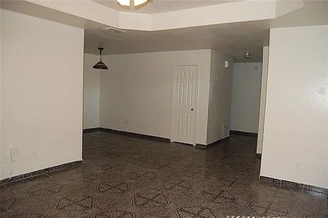 1202 Spell Avenue, Cleburne, TX 76033