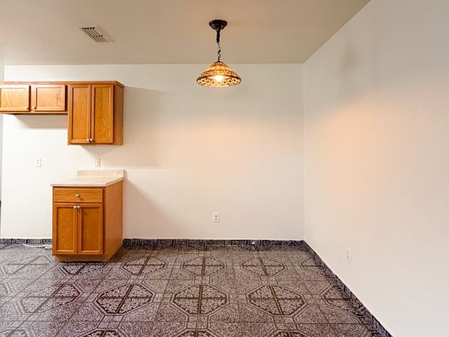 1202 Spell Avenue, Cleburne, TX 76033