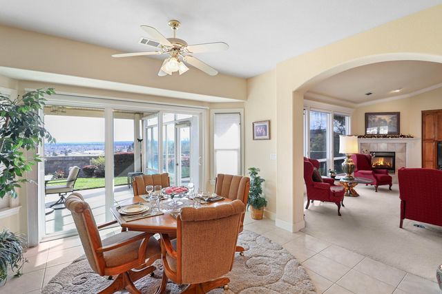 3859 Sea Lavender Court, Redding, CA 96001