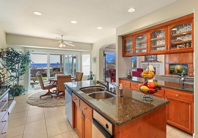 3859 Sea Lavender Court, Redding, CA 96001
