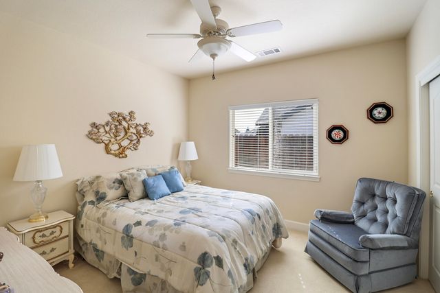 3859 Sea Lavender Court, Redding, CA 96001