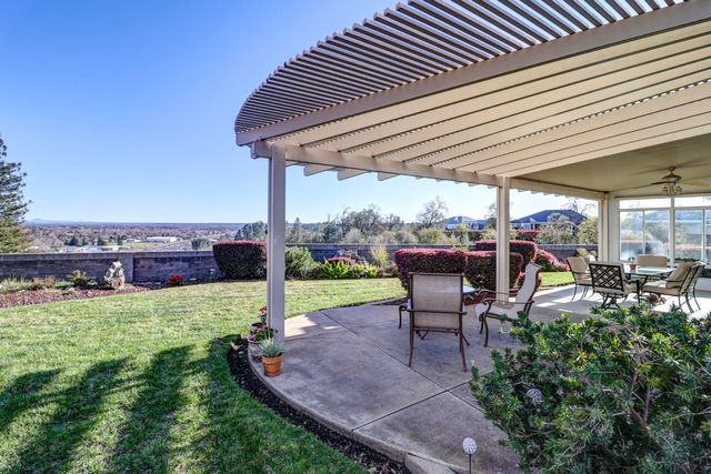 3859 Sea Lavender Court, Redding, CA 96001