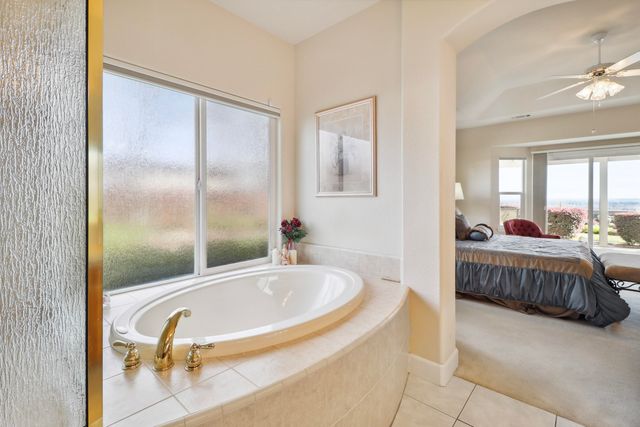 3859 Sea Lavender Court, Redding, CA 96001