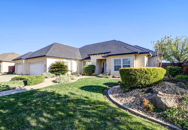 3859 Sea Lavender Court, Redding, CA 96001