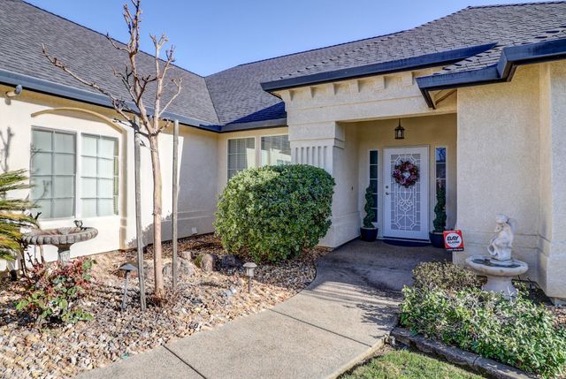 3859 Sea Lavender Court, Redding, CA 96001