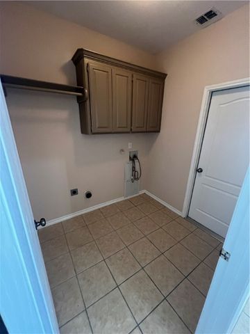 3202 Bordeaux Dr, Corpus Christi, TX 78414