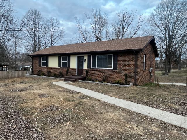 139 W Regent Dr, Clarksville, TN 37043