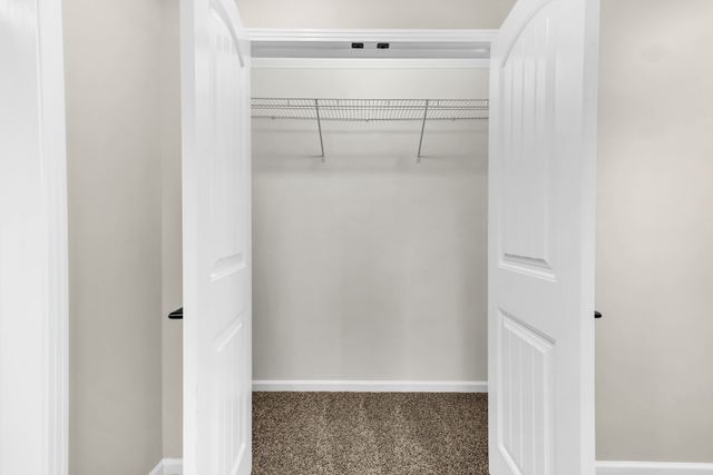 139 W Regent Dr, Clarksville, TN 37043