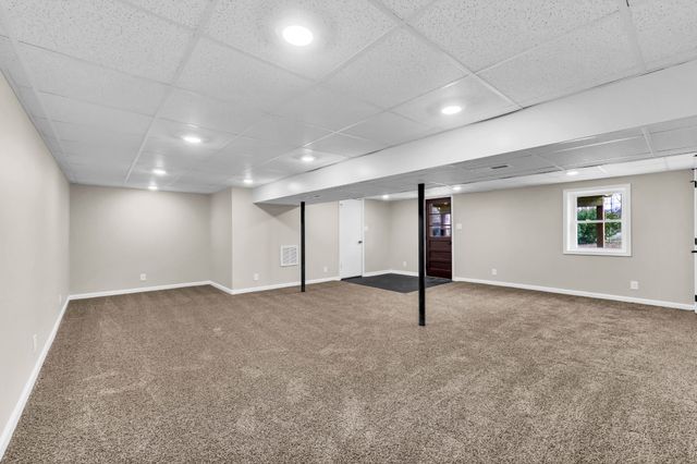 139 W Regent Dr, Clarksville, TN 37043