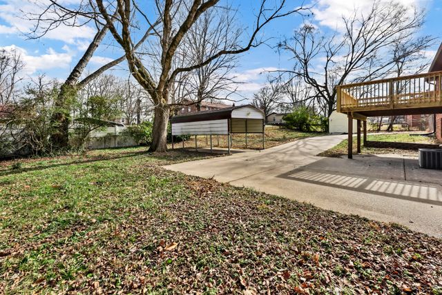 139 W Regent Dr, Clarksville, TN 37043