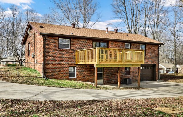 139 W Regent Dr, Clarksville, TN 37043